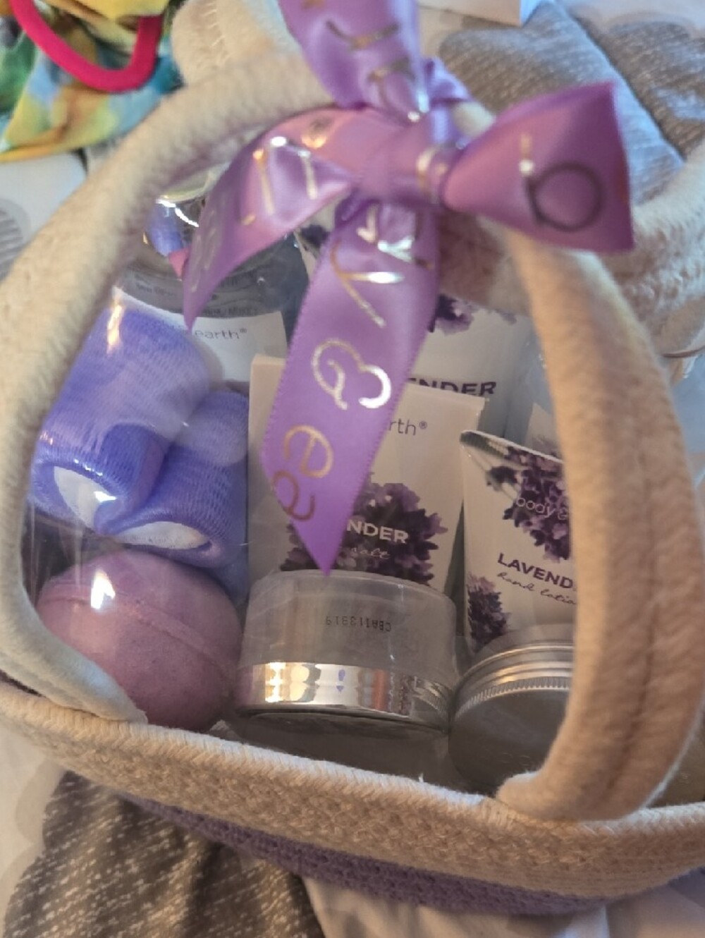Earth Lavender Bath & Body Gift Basket - Purple and Cream